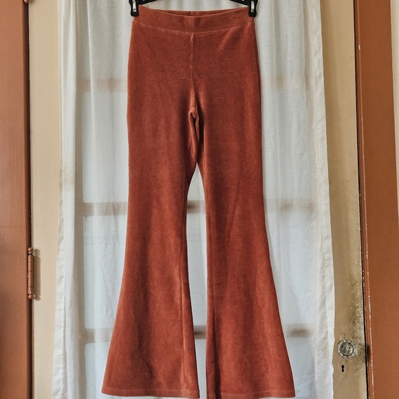 📌136 AMERICAN EAGLE AHH-MAZINGLY SOFT HIGH RISE KNIT FLARE WOMEN'S SIZE SMALL - Picture 2 of 7